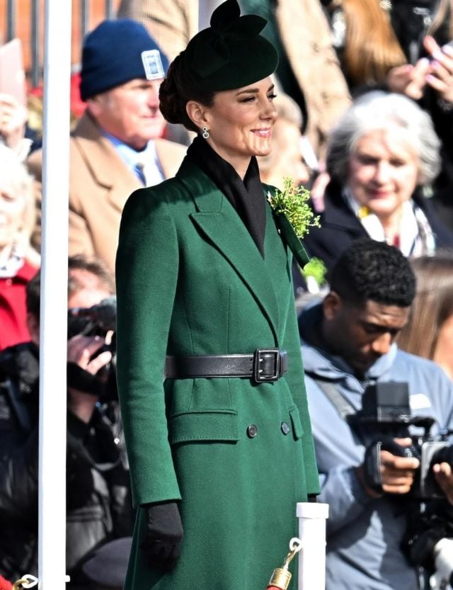 كيت ميدلتون تتألق بمعطف شتوي
