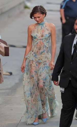 زيندايا تضع حداً لشائعات زفافها بفيديو طريف