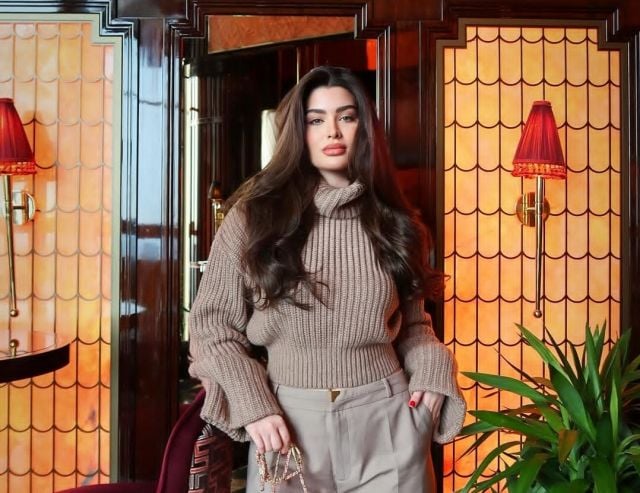 روان بن حسين تتراجع عن العودة إلى السوشيال ميديا 