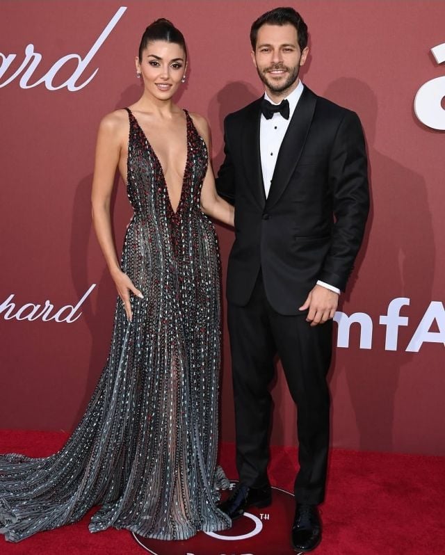 هاكان سابانجي يدافع عن حبيبته السابقة هاندة أرتشيل 