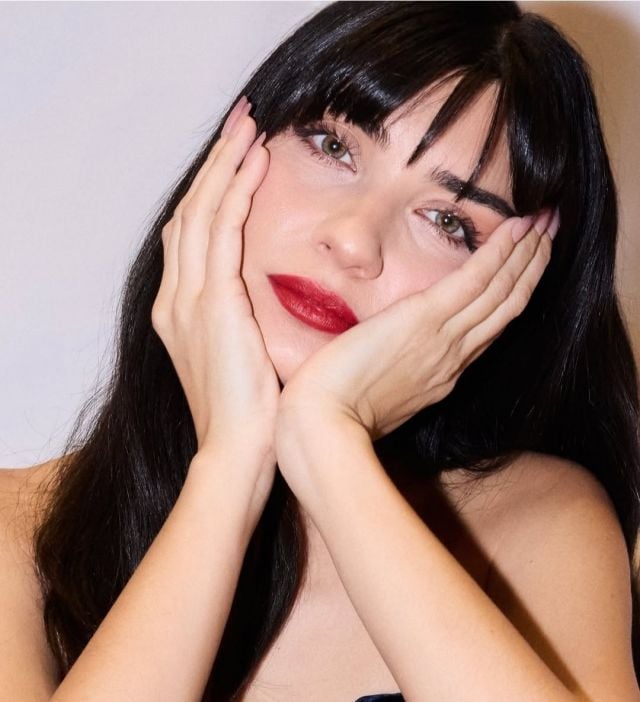 النجمة توبا بويوكستون