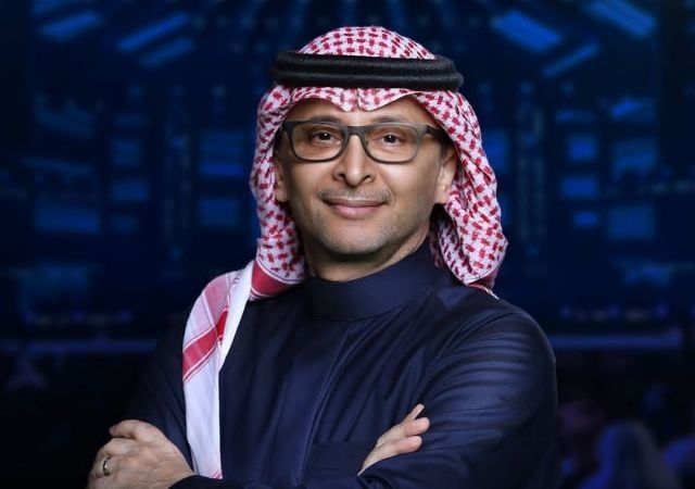 عبد المجيد عبدالله يعبر عن سعادته باستقبال حفيده الأول