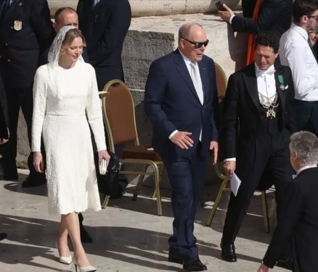 شارلين أميرة موناكو بالأبيض الأنيق