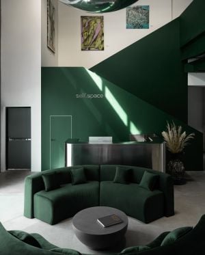 طقس جديد سيصبح المفضل عندك لتعتني بنفسك: جلسة تصوير ذاتي في سيلف سبيس self.space