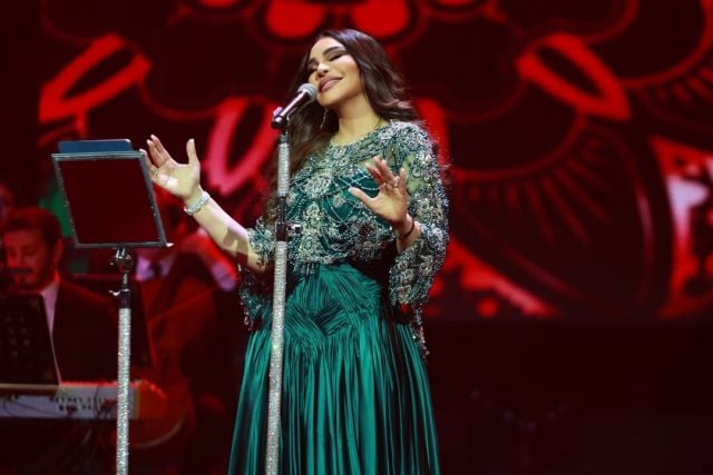 أحلام بفستان بطابع شرقي بتطريزات جميلة