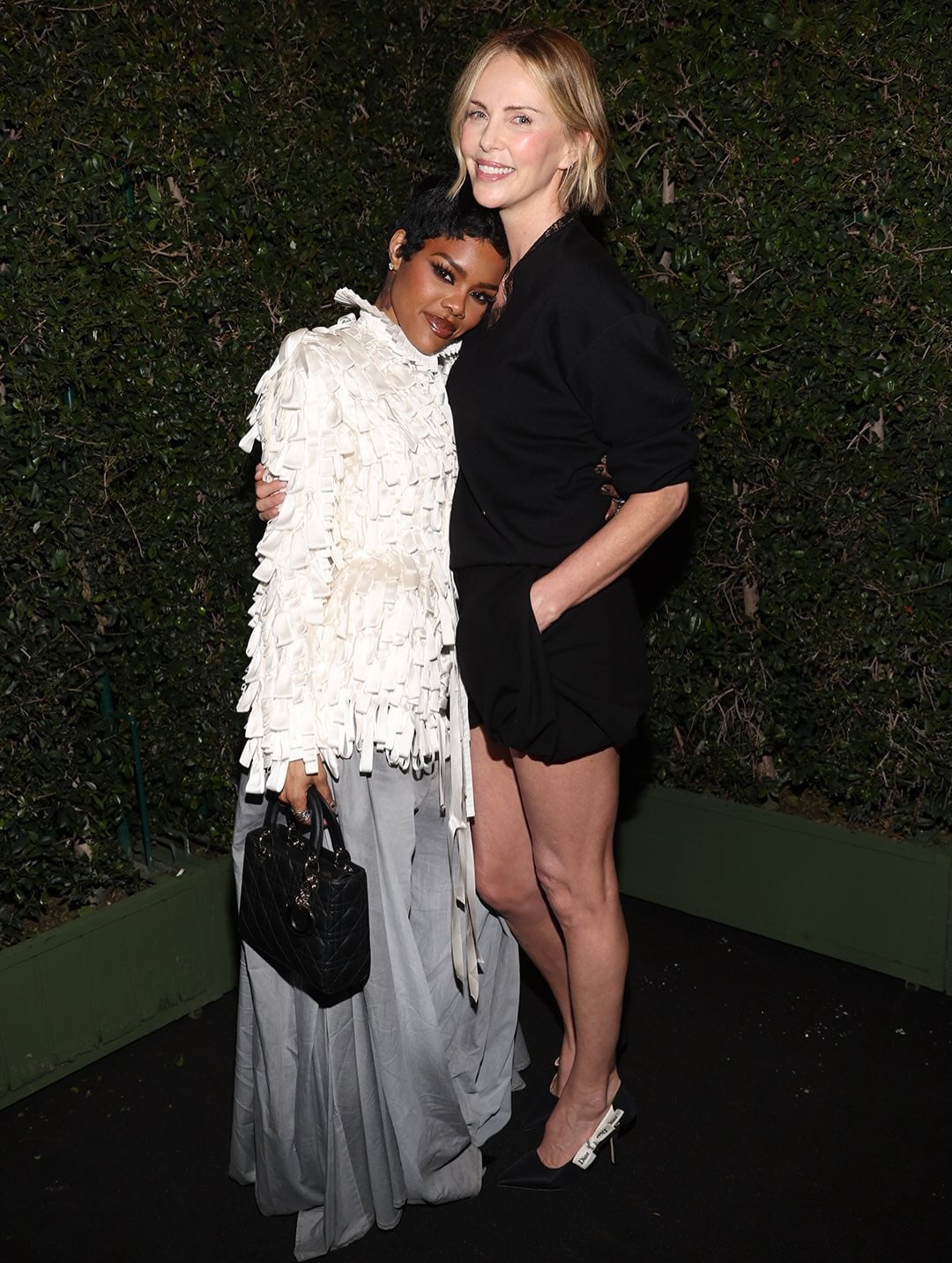 شارليز ثيرون وتيانا تايلور