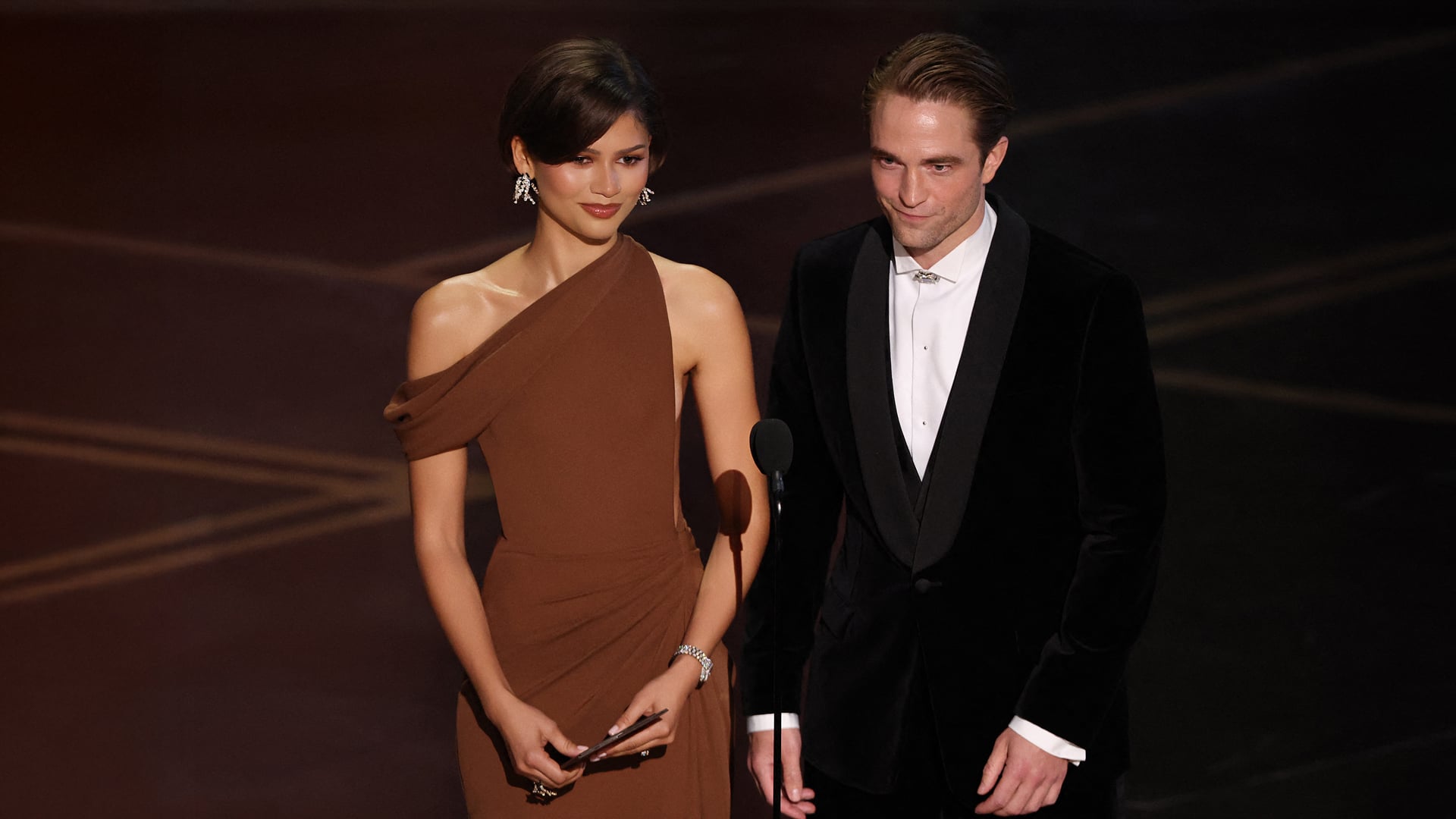 زندايا ترتدي مجوهرات CINDY CHAO The Art Jewel في حفل الأوسكار الـ98 زندايا ترتدي مجوهرات CINDY CHAO The Art Jewel في حفل الأوسكار الـ98