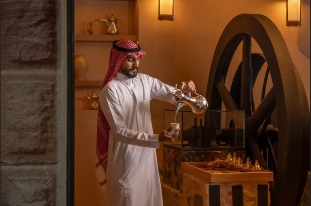 القهوة السعودية: طقس تراثي وهوية وطنية