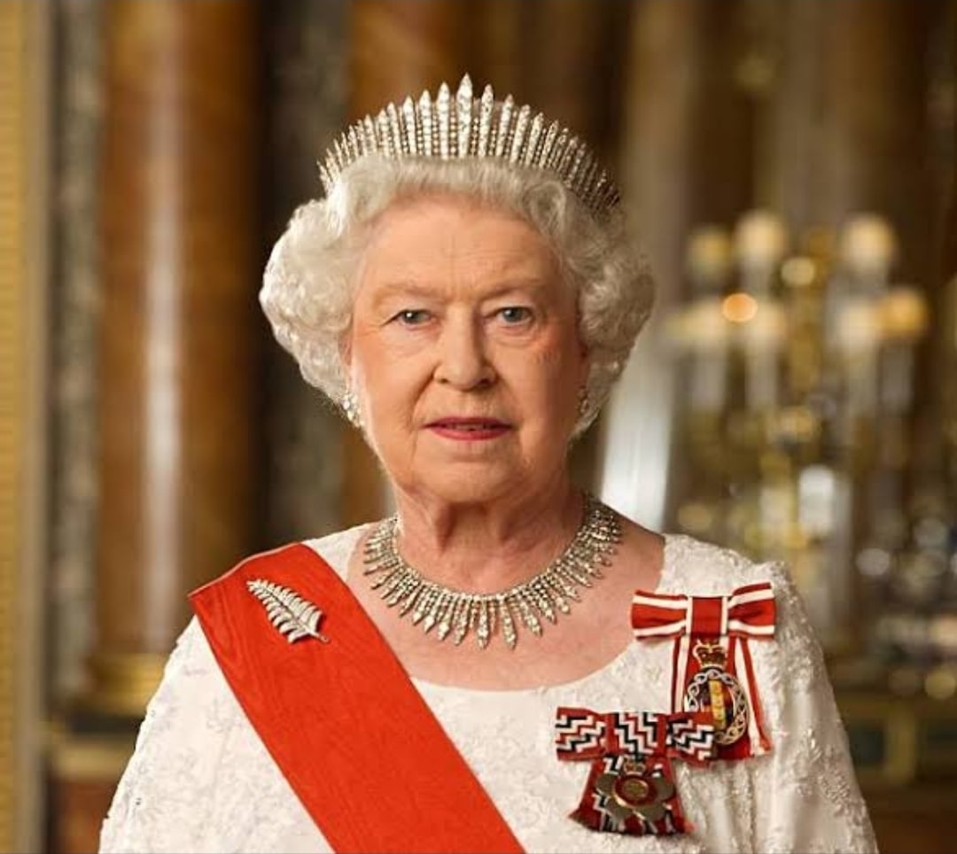 تاج Queen Mary Fringe Tiara الفخم تاج Queen Mary Fringe Tiara الفخم