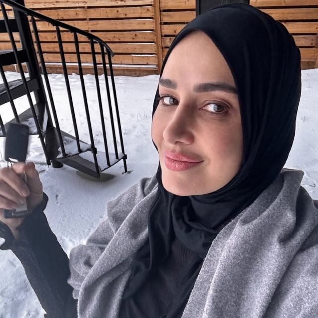 حلا شيحة تواصل الغموض في رسائلها عن قيمة الإنسان