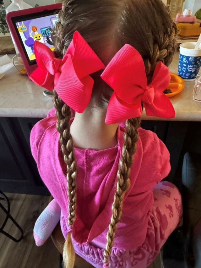 تسريحة الضفرتين للبنات الضغار