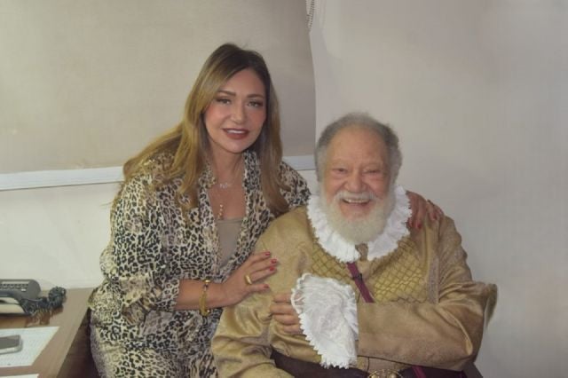 ليلى علوي تعلّق على مشاهدتها مسرحية 