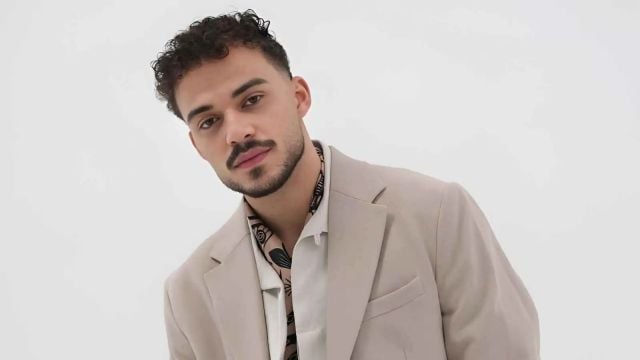 استنجاد حسام السيلاوي من مستشفى في بيروت: 