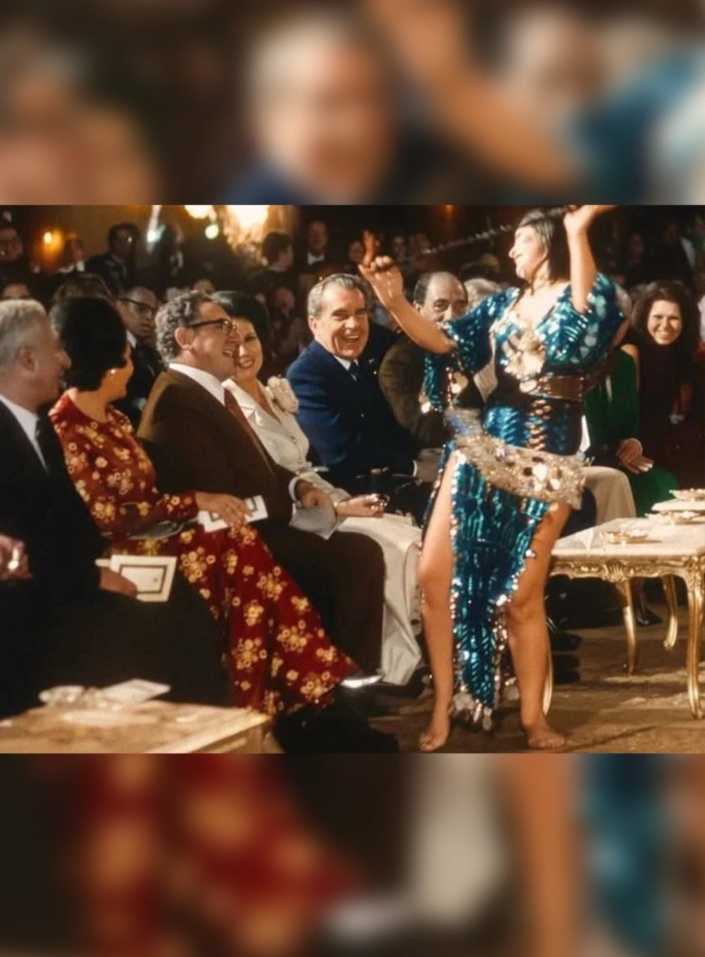 سهير زكي ترقص أمام ريتشارد نيكسون