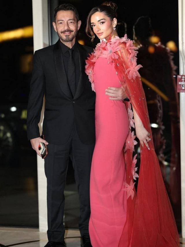  ملك أحمد زاهر توجّه كلمات مؤثرة لوالدها في يوم ميلاده (فيديو)