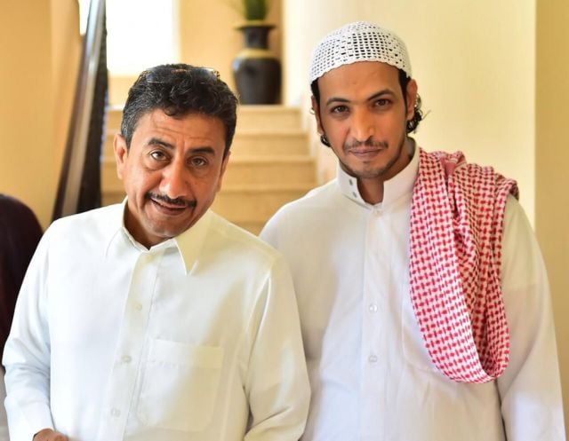 الحزن يخيّم على نجوم الخليج بعد رحيل عادل العتيبي