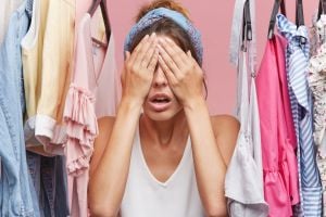 أكثر أخطاء التنسيق التي تفسد أناقتك وكيف تتفادينها