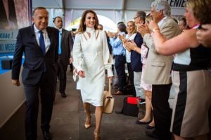 الأبيض بصمة الملكة رانيا… أناقة لا تغيب