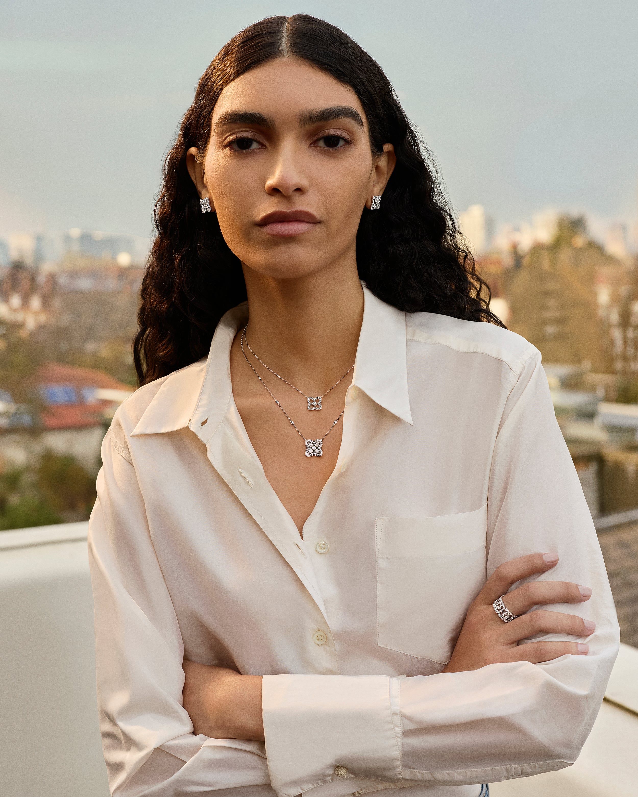 من مجموعة مجوهرات لوتس من دي بيرز