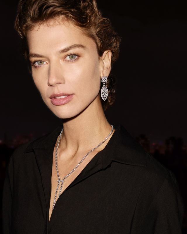 دار De Beers تعيد تقديم مجموعة اللوتس الأيقونية برؤية متجددة