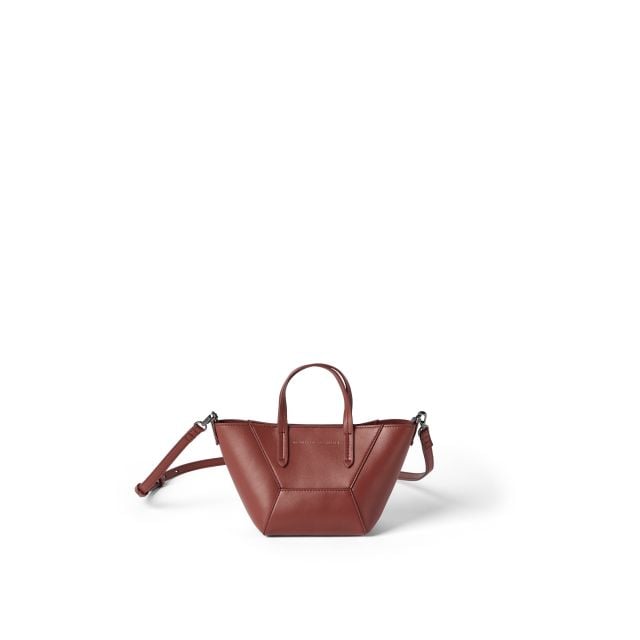 حقيبة BC Duo مصمّمة من قماش رافيا تكنو ومزيّنة بتطريزات المونيل