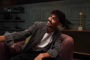 عبد الرحمن نافع يخوض بطولته الأولى في الكوميديا من خلال "ميركاتو"