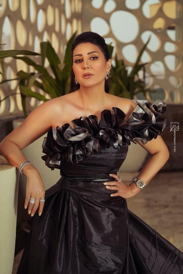 وفاء عامر تحيّر متابعيها بعد حديثها عن 