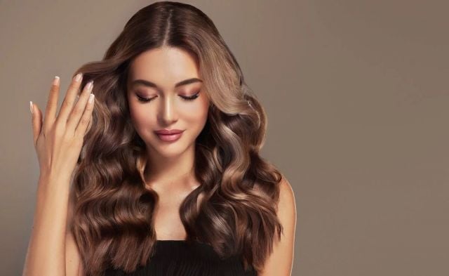 أجمل تسريحات للشعر الطويل 2026: أفكار عصرية وسهلة تناسب كل المناسبات