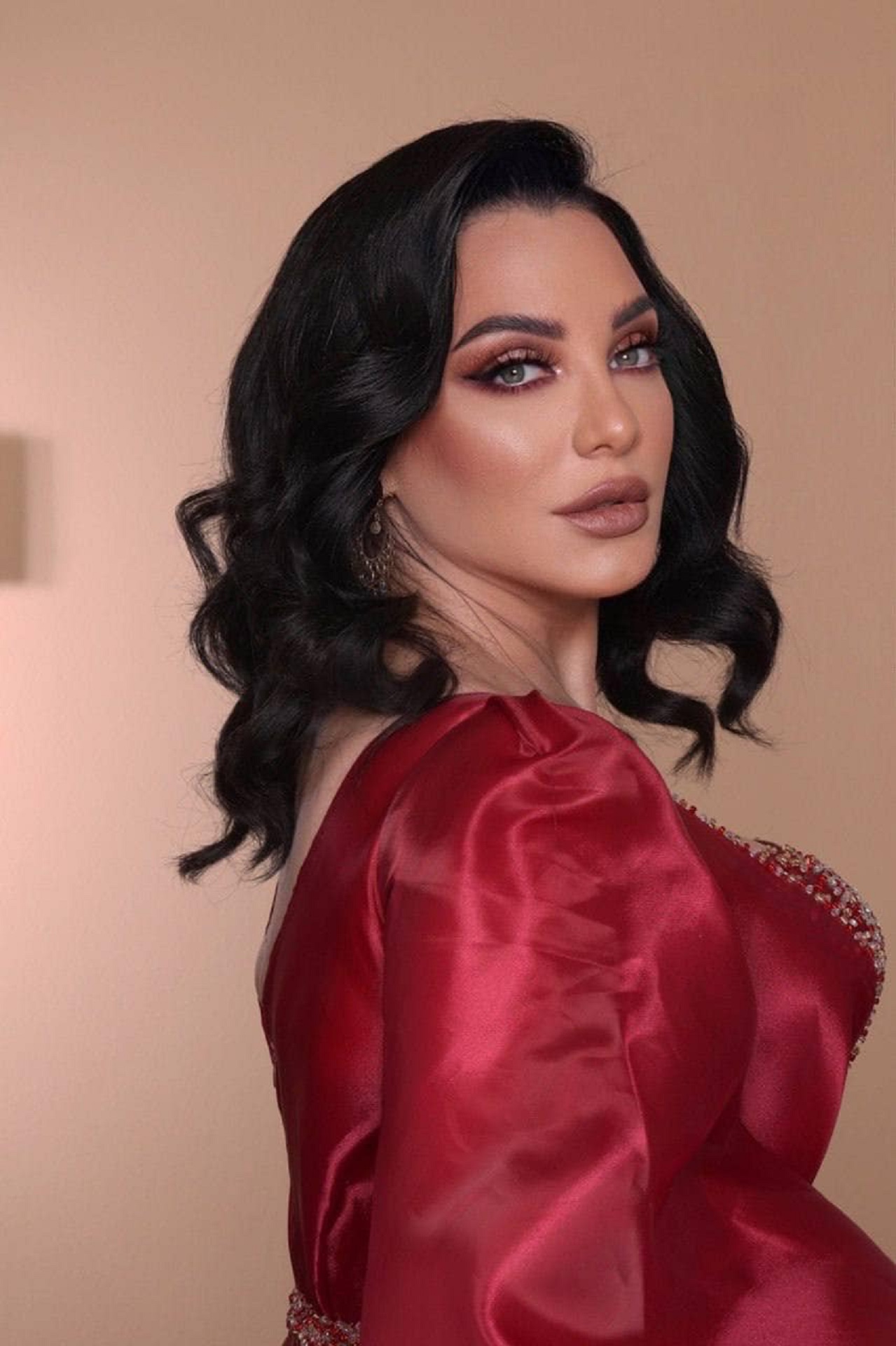 الفنانة سلاف فواخرجي