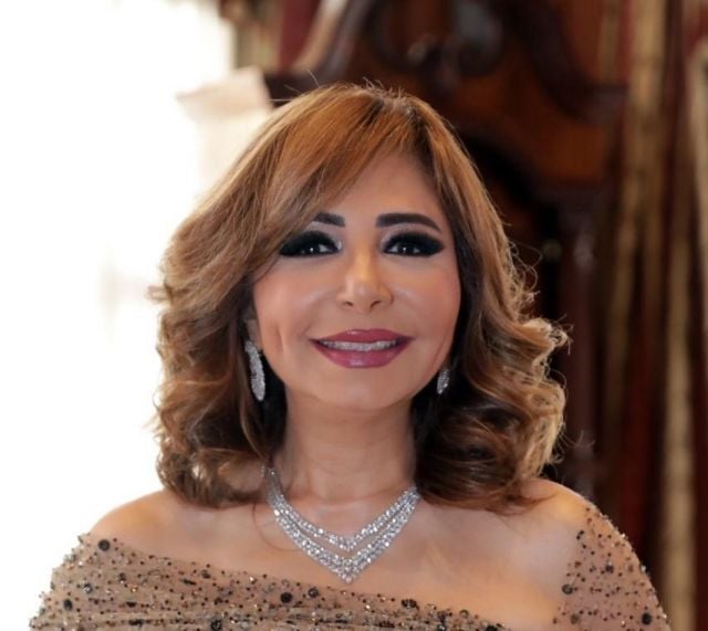 لميس الحديدي تكشف عن شعورها لحظة خطوبة ابنها