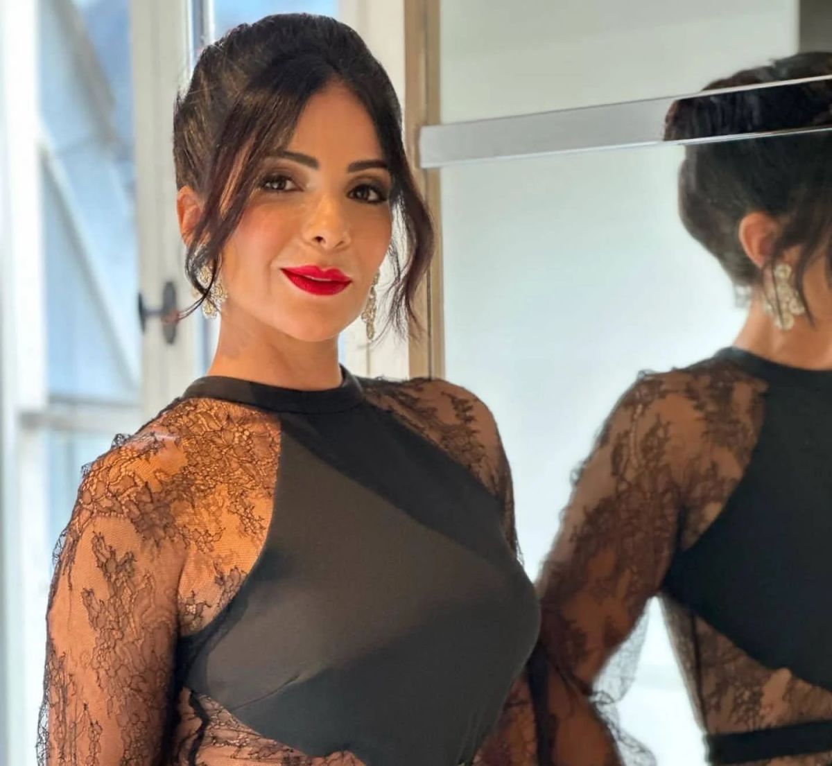منى زكي تشارك في مهرجان هوليوود بعيداً من التمثيل