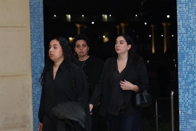 فدوى عابد في طريقها الى العزاء