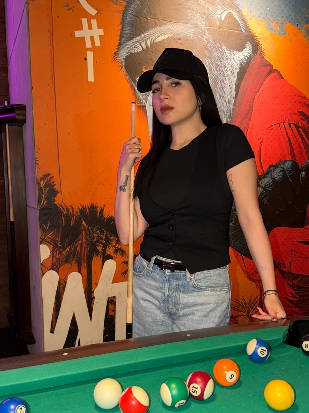 الفنانة مي عز الدين