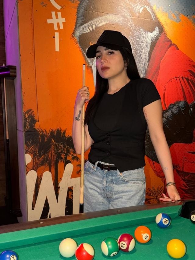 الفنانة مي عز الدين