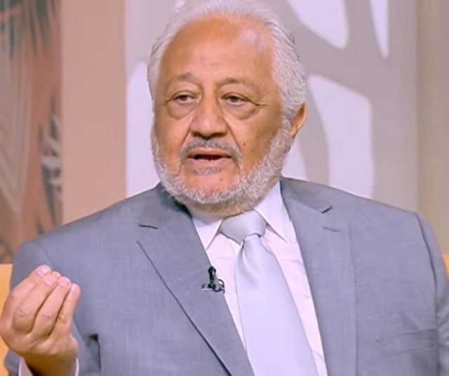  رد فعل صادم من خالد زكي لدى سماعه خبر وفاة هاني شاكر (فيديو)