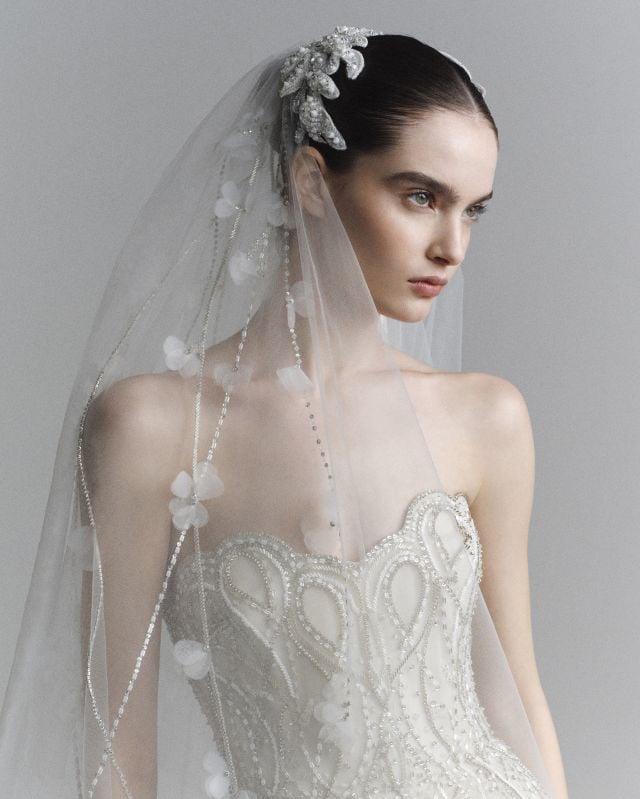 من مجموعة ELIE SAAB BRIDAL ربيع وصيف 2027