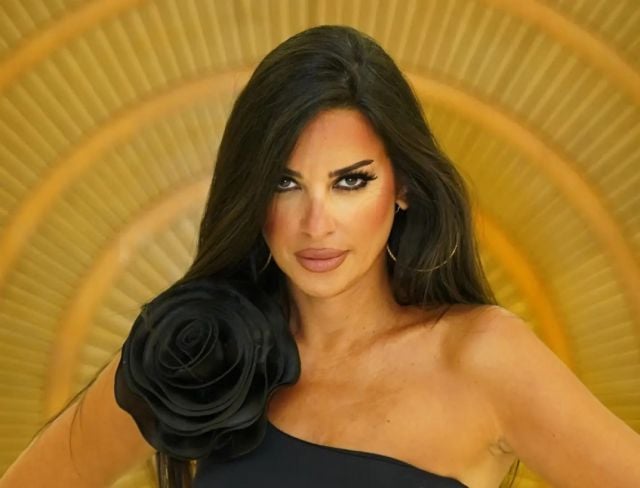 إلهام وجدي تكشف عما تعلّمته من كريم فهمي وتكشف سرّاً عن زوجته (فيديو)