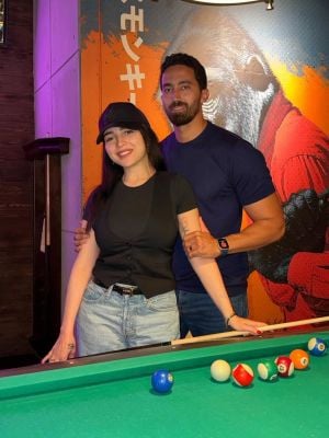  مي عز الدين توثّق لحظات المرح بصحبة زوجها في صالة ألعاب (فيديو)