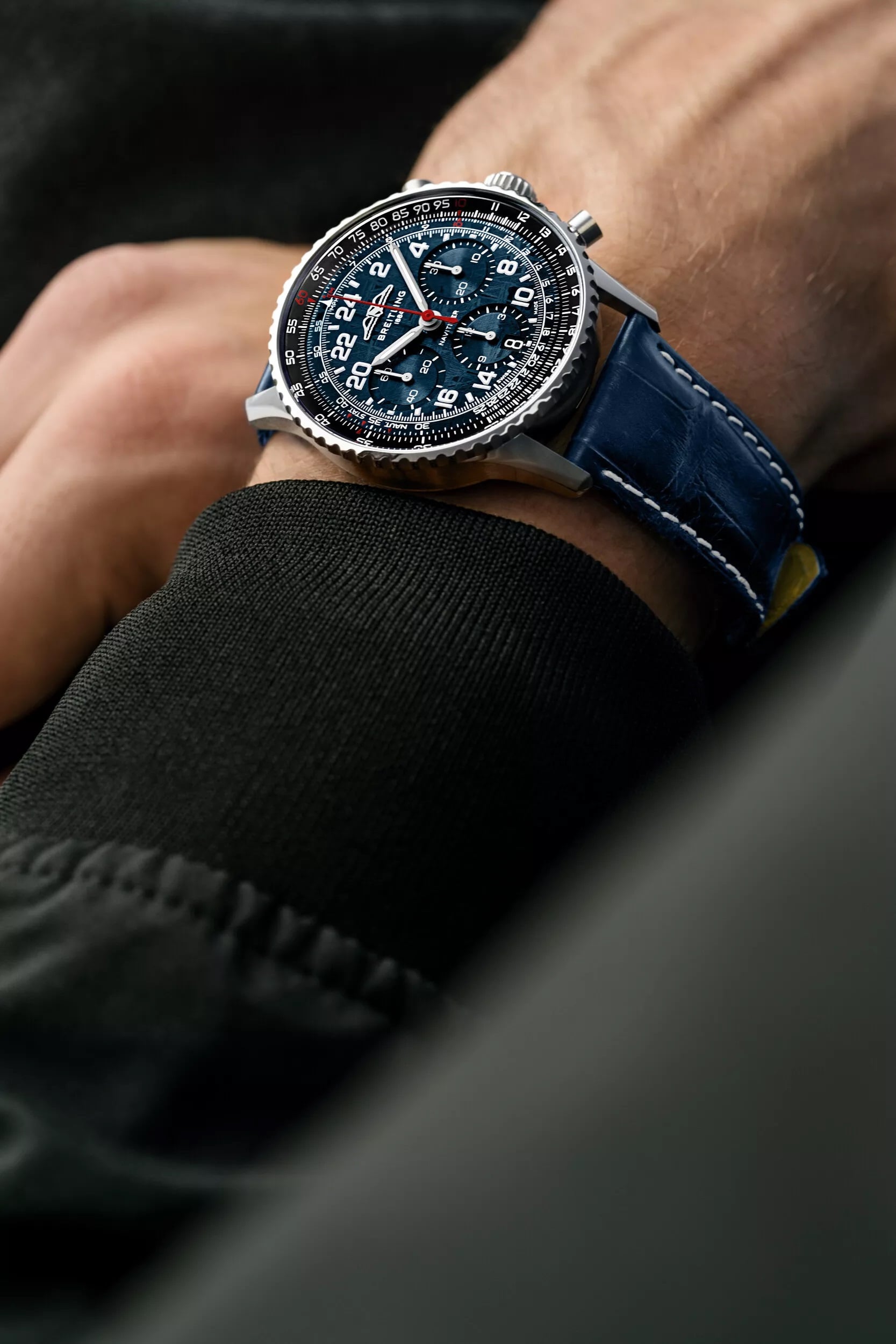 زمن يتجاوز الحدود مع ساعة  Navitimer Cosmonaute Artemis II من Breitling