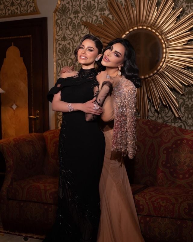 بين النعومة والدراما: أناقة استثنائية لأحلام وإلهام علي في ليلة مميزة