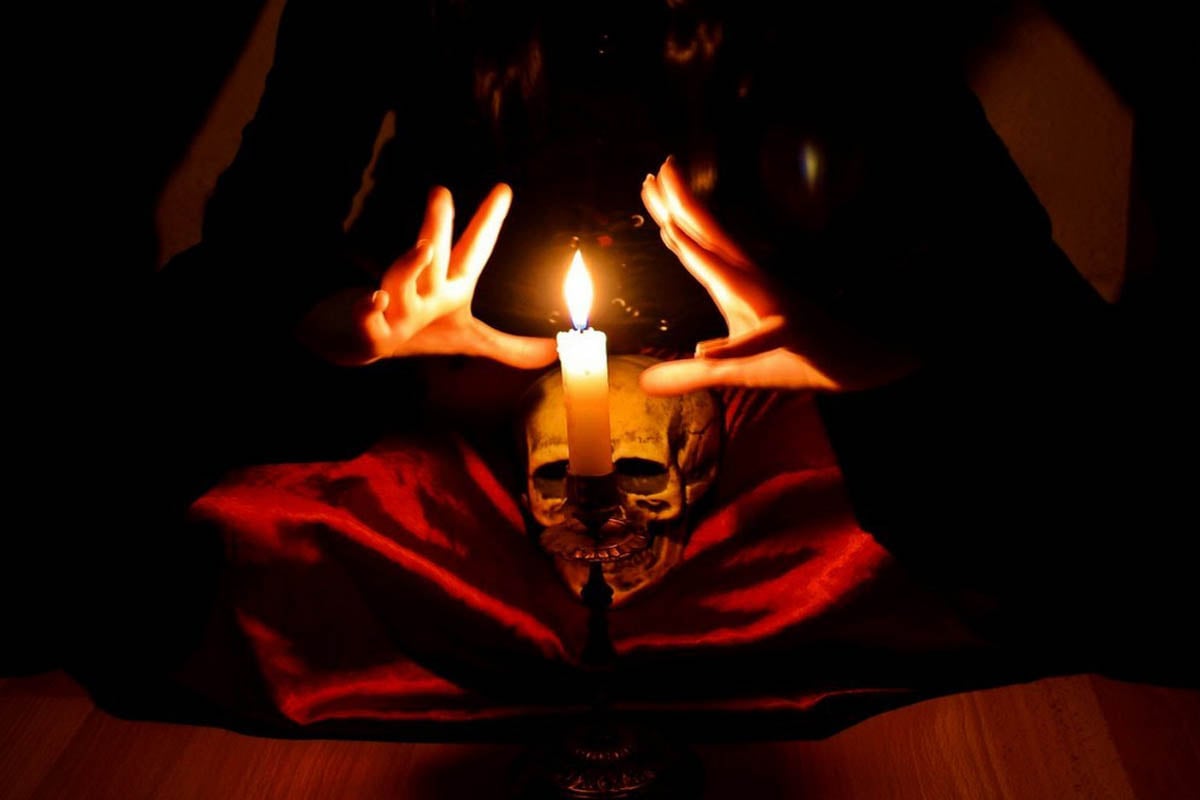 تفسير الحلم بالسحر من شخص أعرفه أو الأقارب