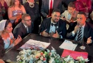 أحمد السقا يرقص ويشهد على قران نجم "العتاولة" (فيديو)