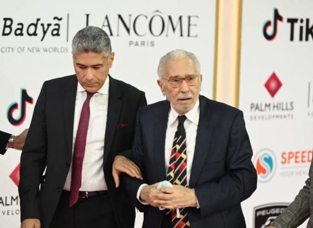 عبد الرحمن أبو زهرة مع نجله