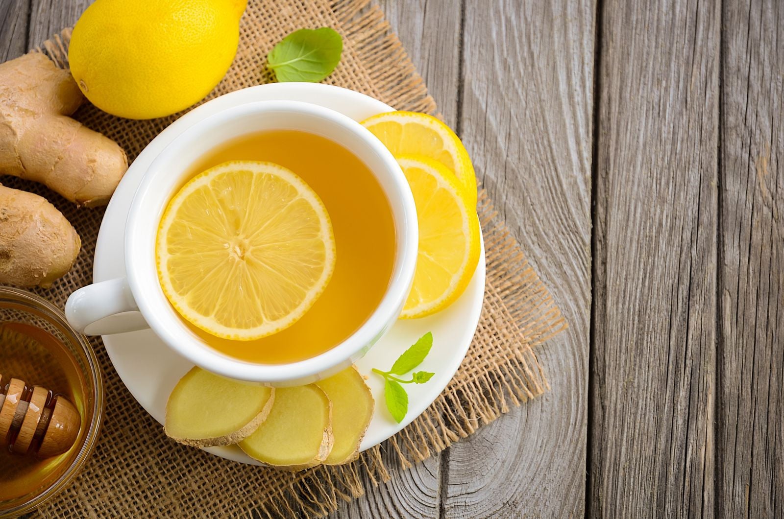 أعشاب تستخدم لتنظيف القولون في المنزل مثل الزنجبيل