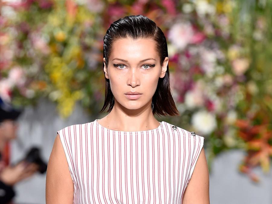 تسريحة الشعر المبلل