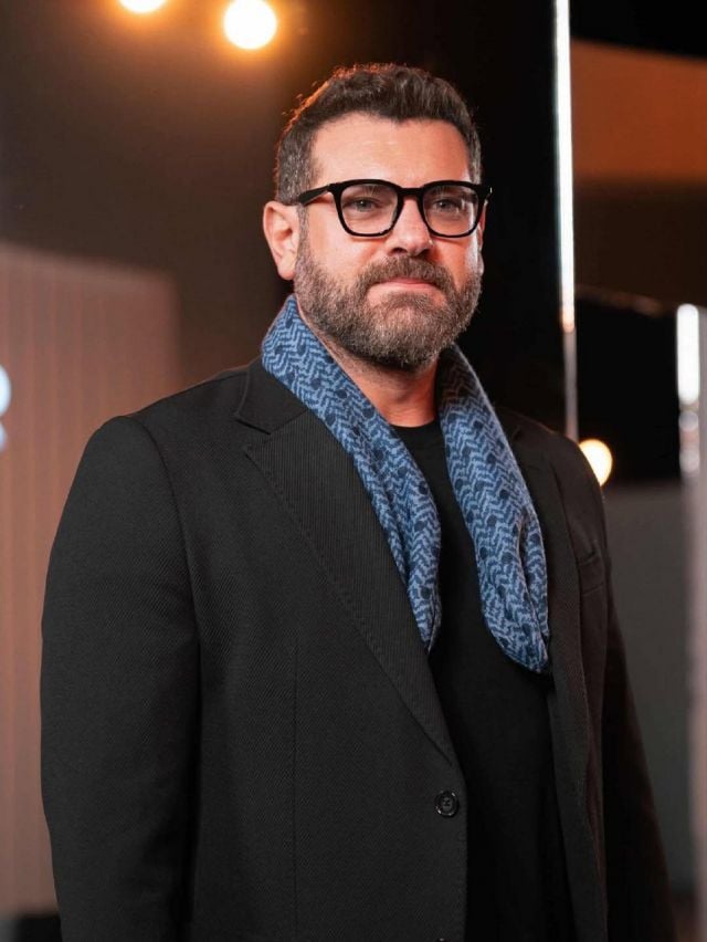 الفنان عمرو يوسف