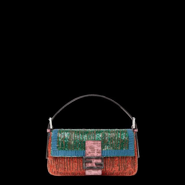 حقيبة Baguette بتفاصيل راقية