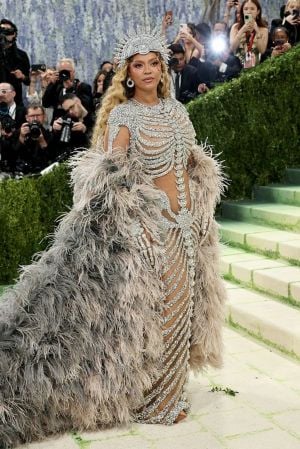 النجمات يكسرن القواعد في حفل Met Gala 2026