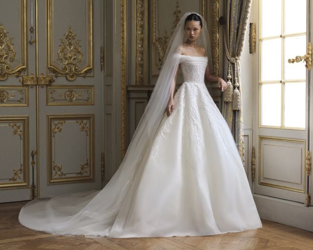 من مجموعة ELIE SAAB BRIDAL ربيع وصيف 2027