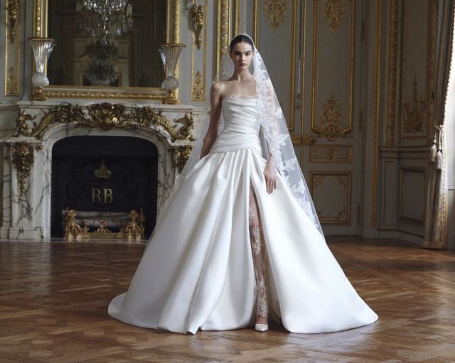 من مجموعة ELIE SAAB BRIDAL ربيع وصيف 2027